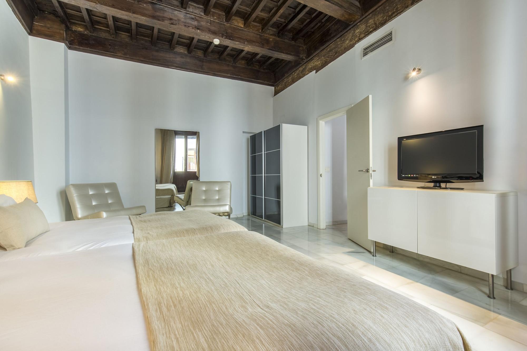 Elvira Suites Granada Bagian luar foto