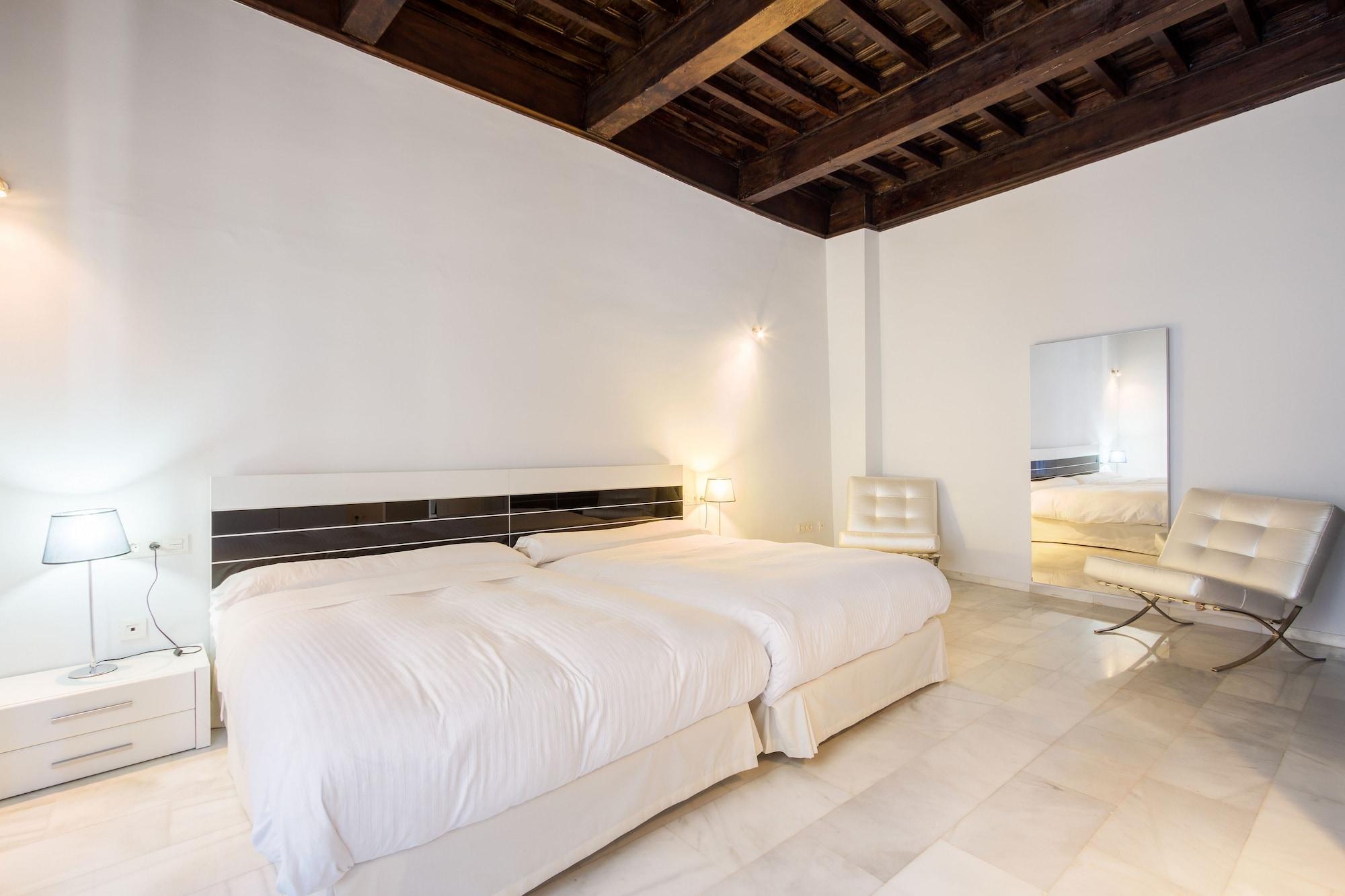 Elvira Suites Granada Bagian luar foto