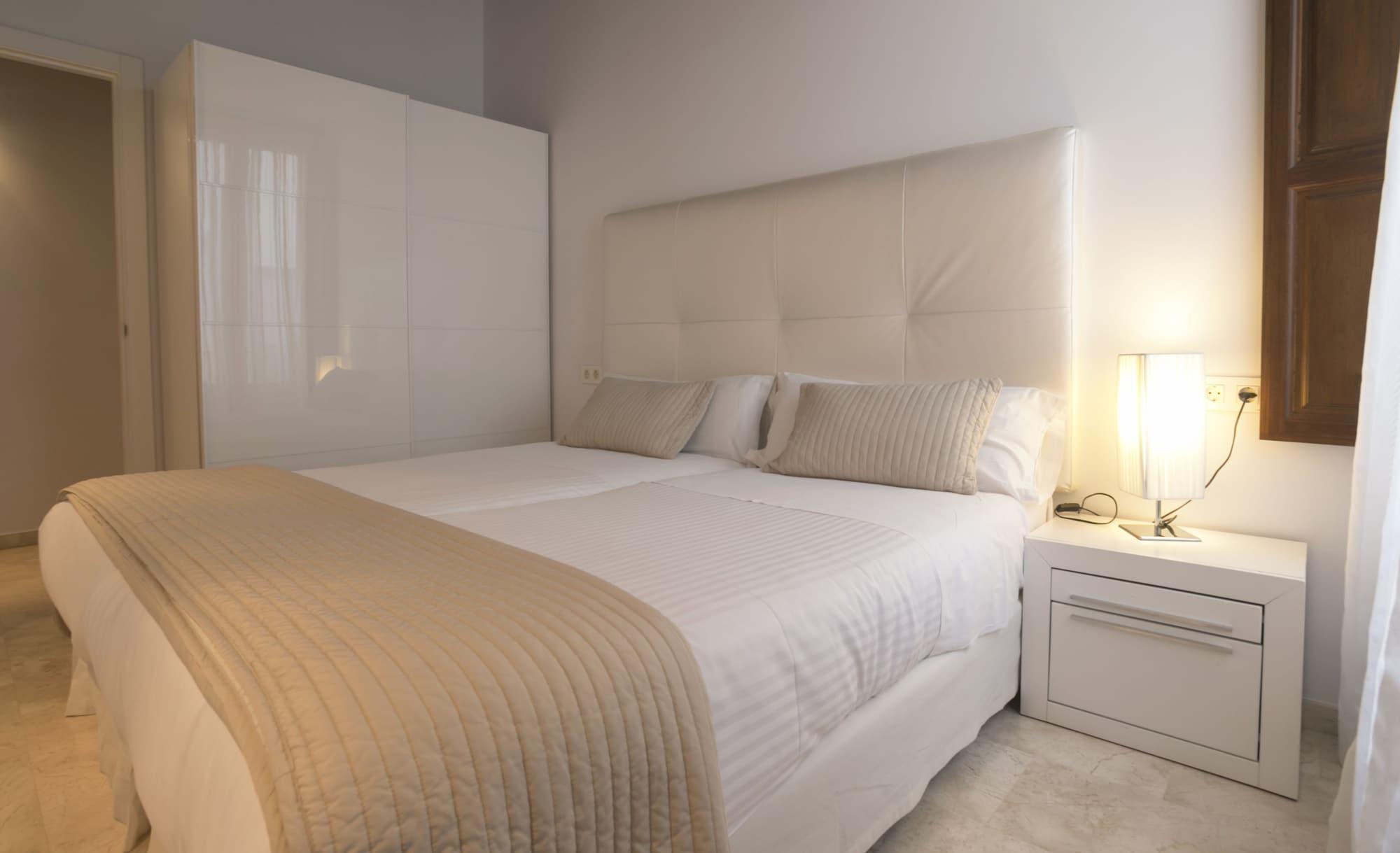 Elvira Suites Granada Bagian luar foto