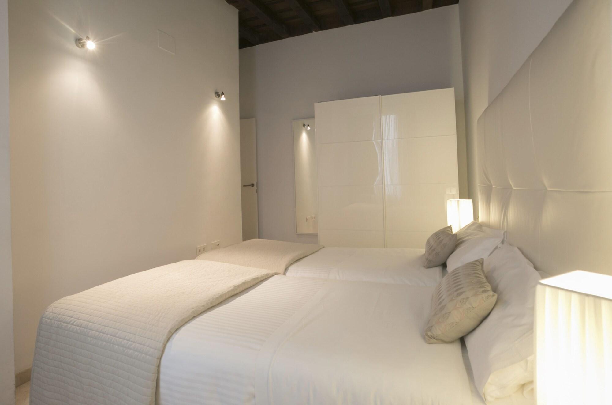 Elvira Suites Granada Bagian luar foto