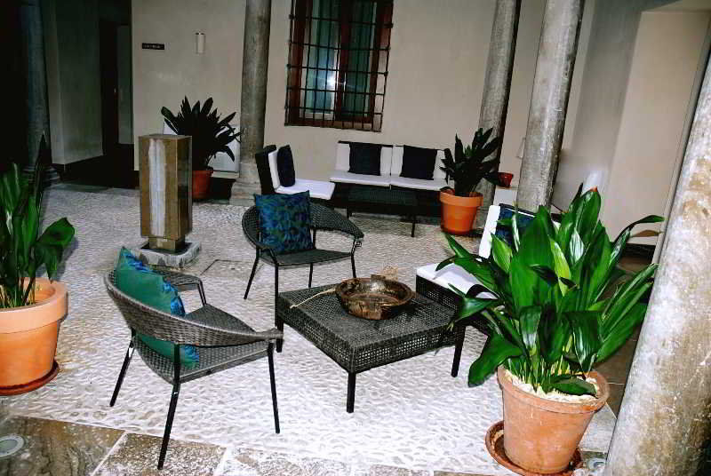 Elvira Suites Granada Bagian luar foto