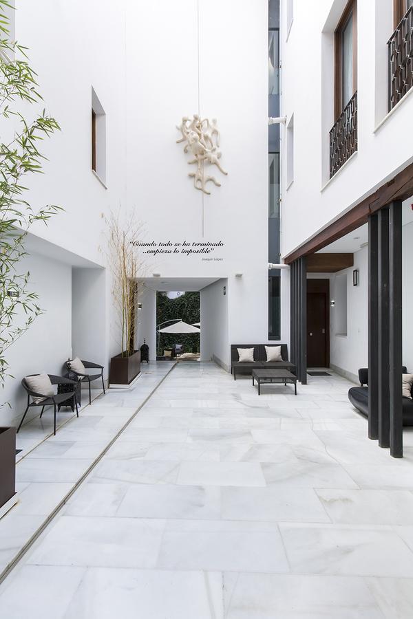 Elvira Suites Granada Bagian luar foto