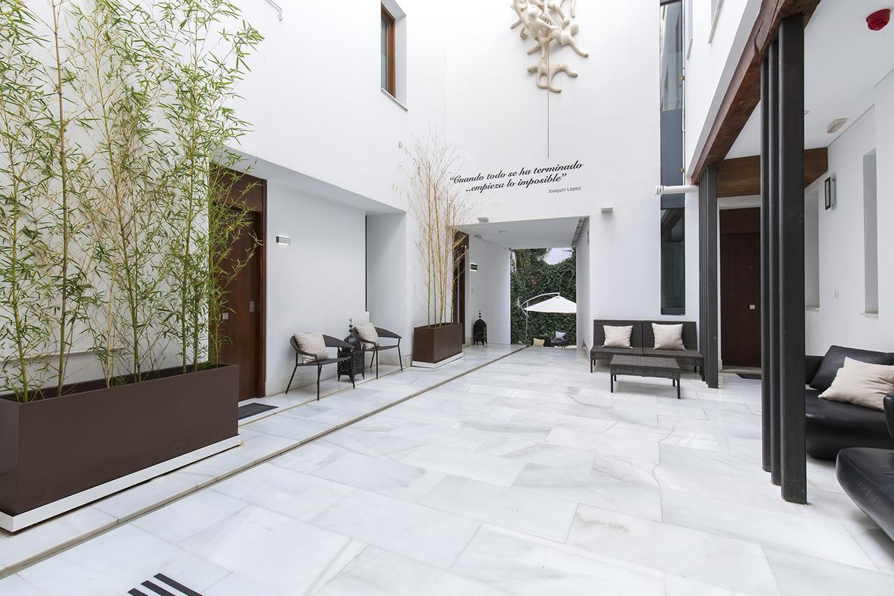 Elvira Suites Granada Bagian luar foto