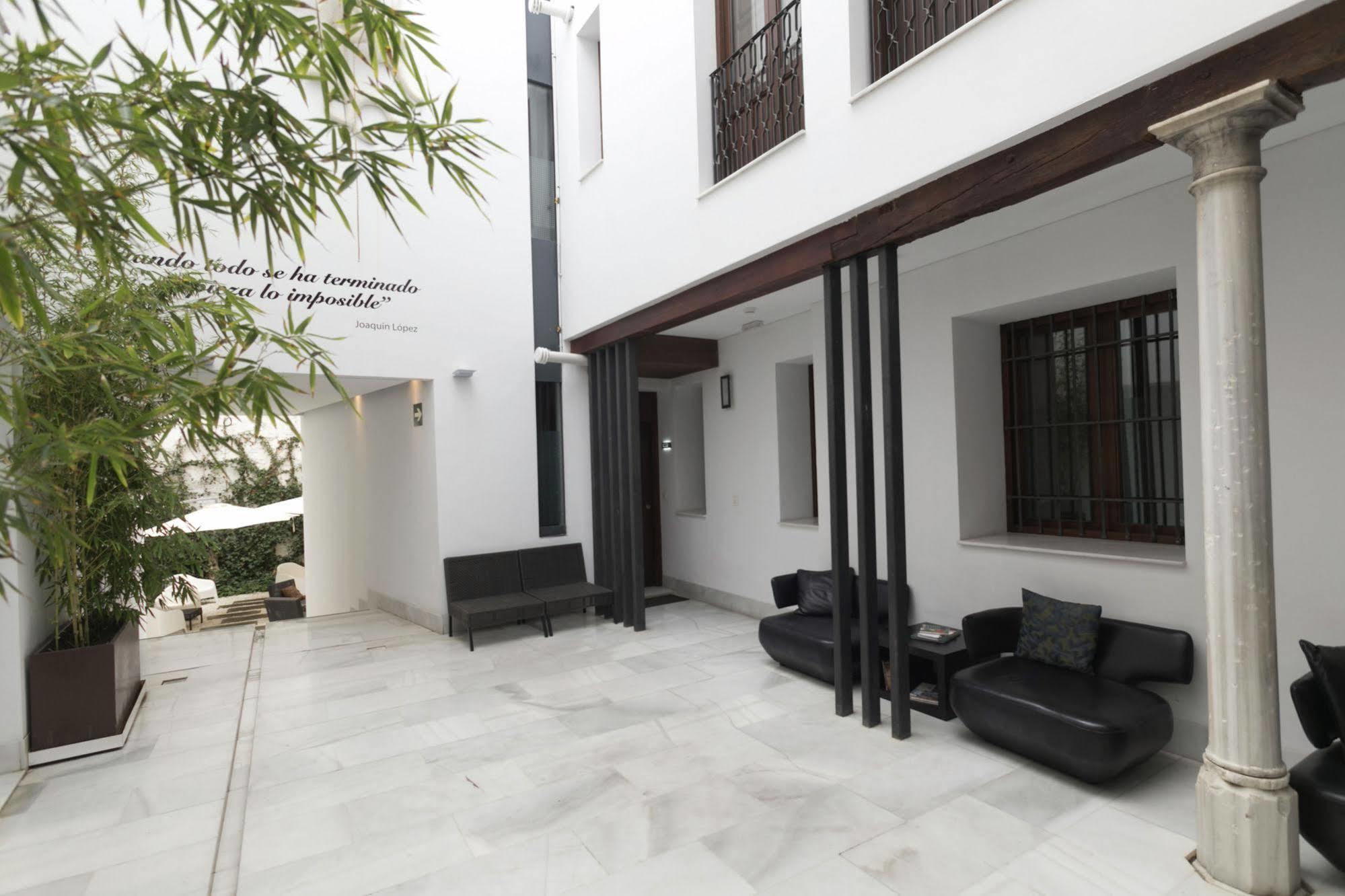 Elvira Suites Granada Bagian luar foto